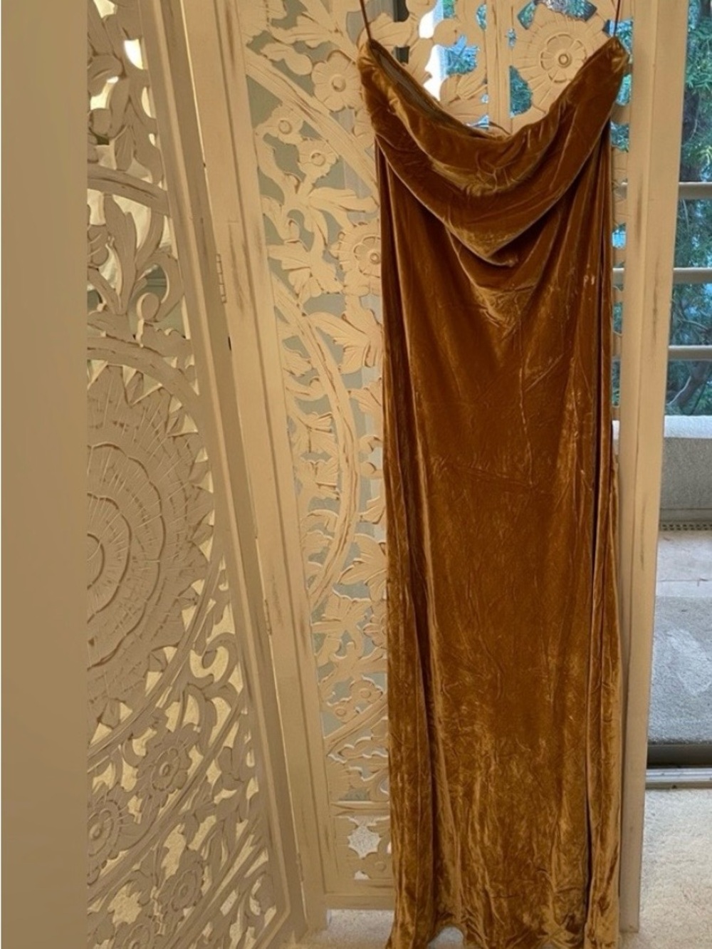 Reformation Strapless Velvet Gown Dress in Gold. Stunning ⭐️ - Picture 2 of 6